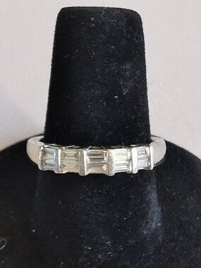 Stunning Diamond Bagette Ring 14 Kt White Gold  7.5